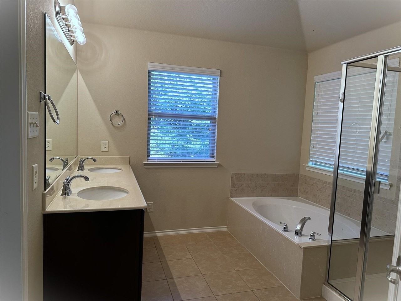 929 Hazels Way - Photo 6 of 14
