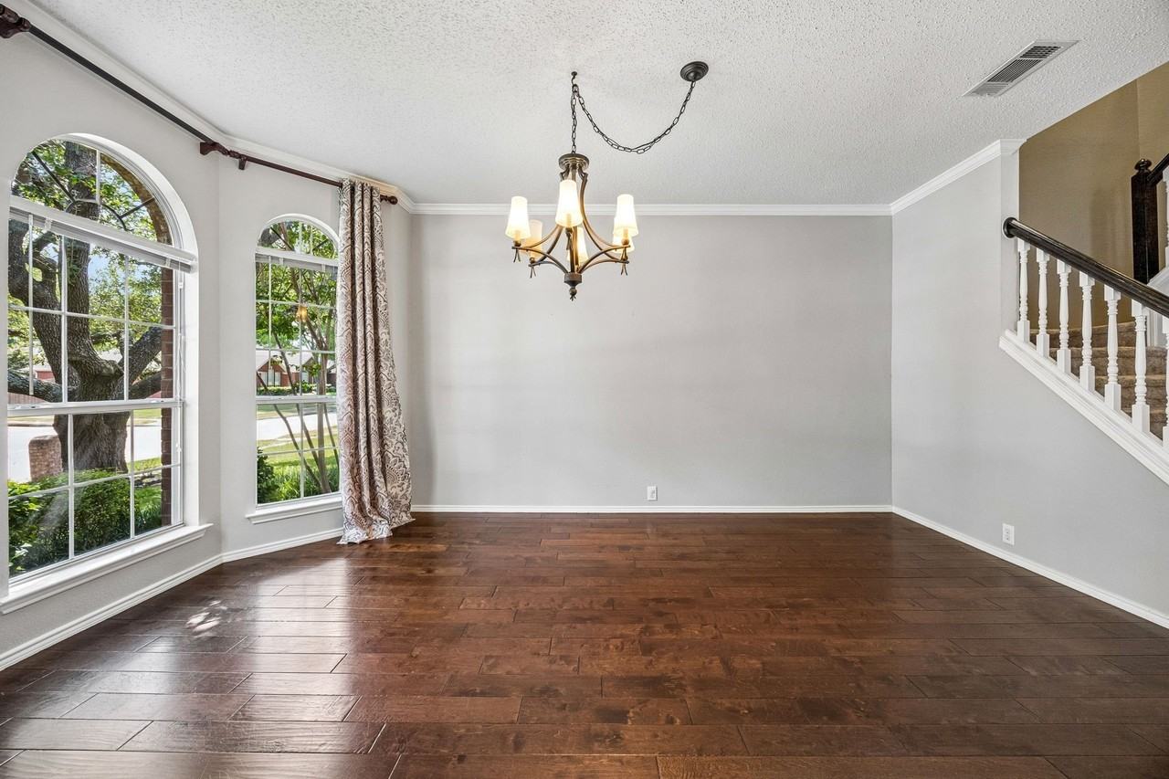 11002 Brandenberg Dr - Photo 5 of 32