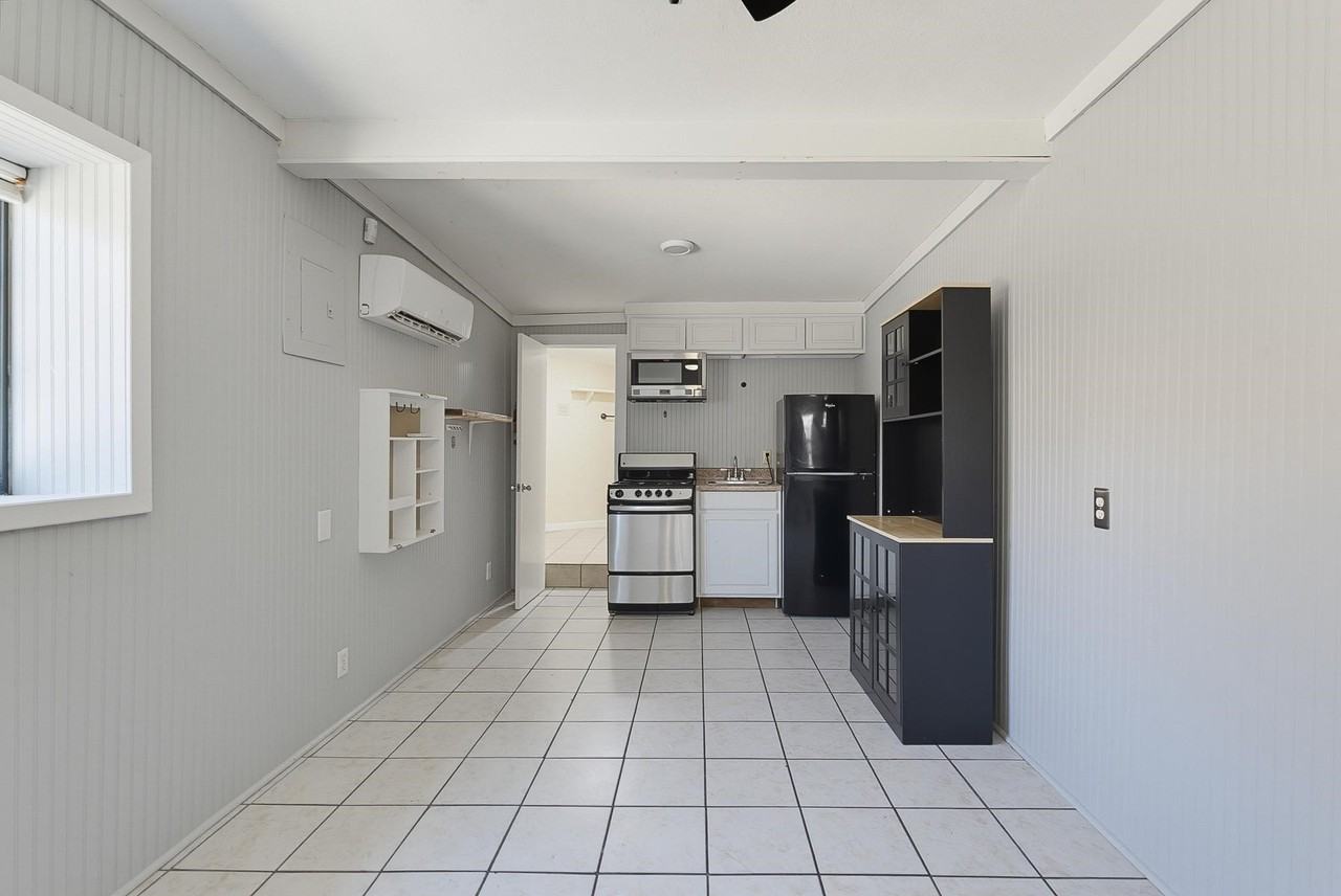 2023 S 5th St #F - Photo 5 of 25