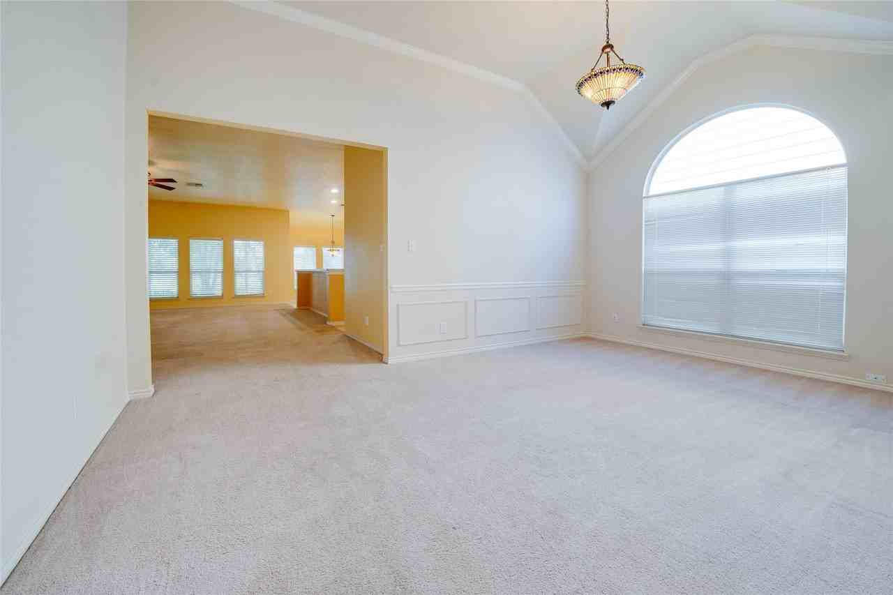 9724 Water Tree Dr - Photo 3 of 23