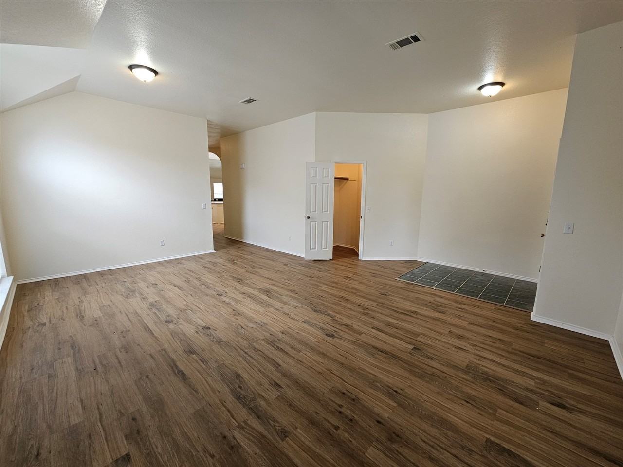 4320 Palmdale Dr - Photo 5 of 40