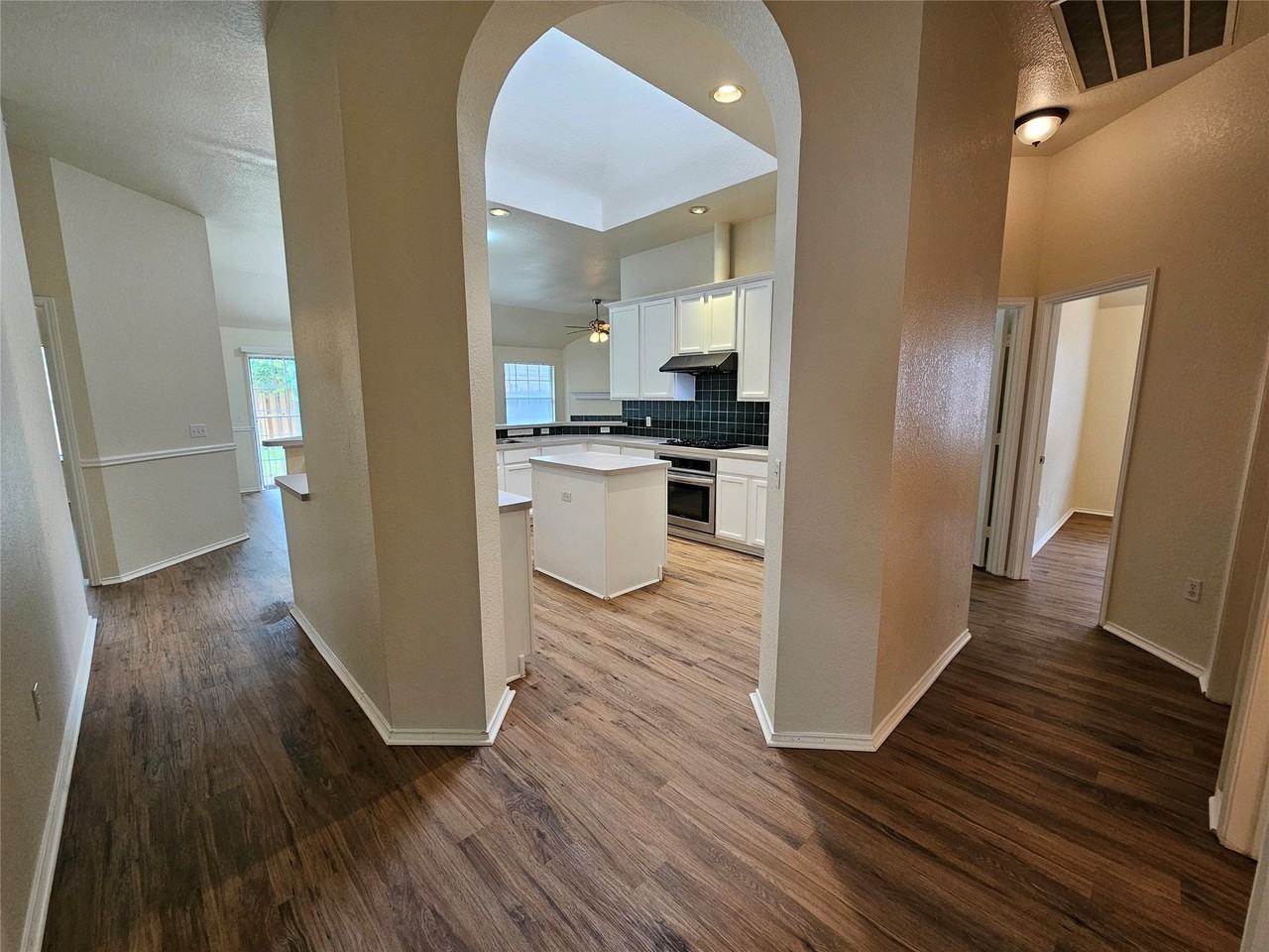 4320 Palmdale Dr - Photo 7 of 40