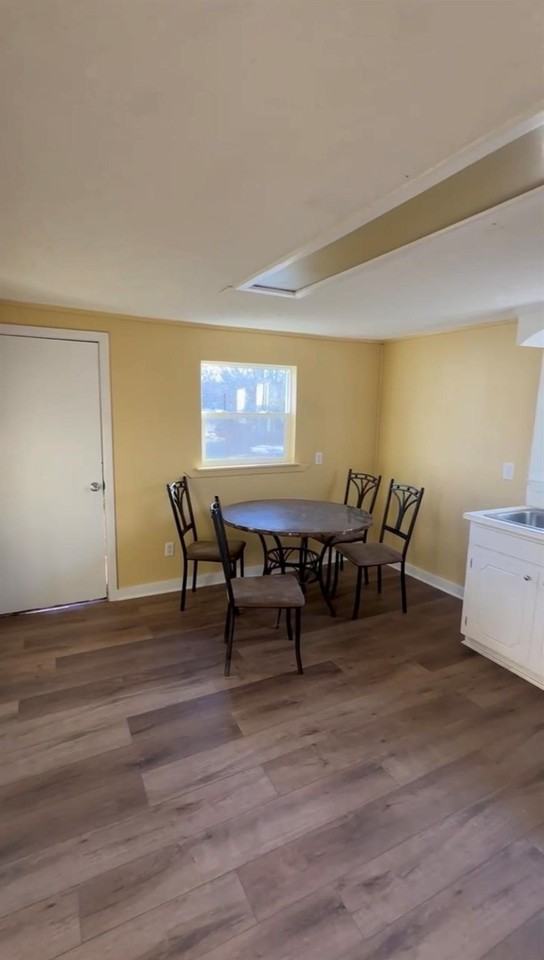 720 Texas St - Photo 2 of 3
