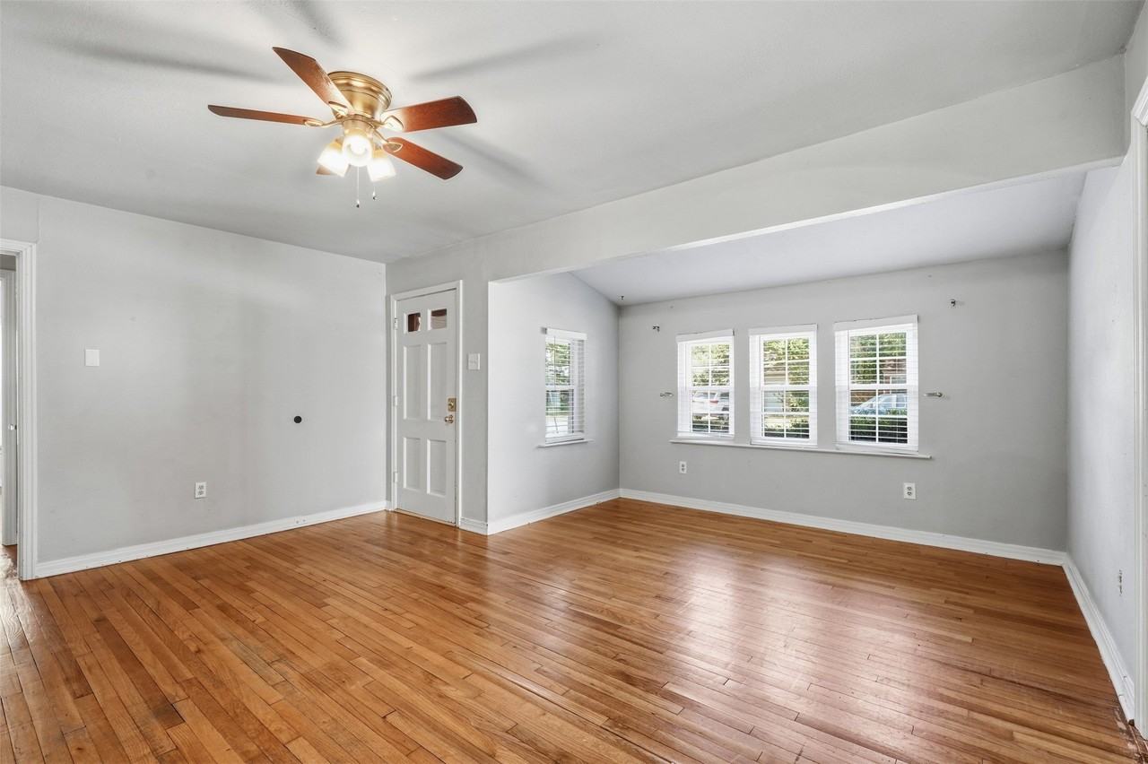 3412 Brady Ave - Photo 3 of 32