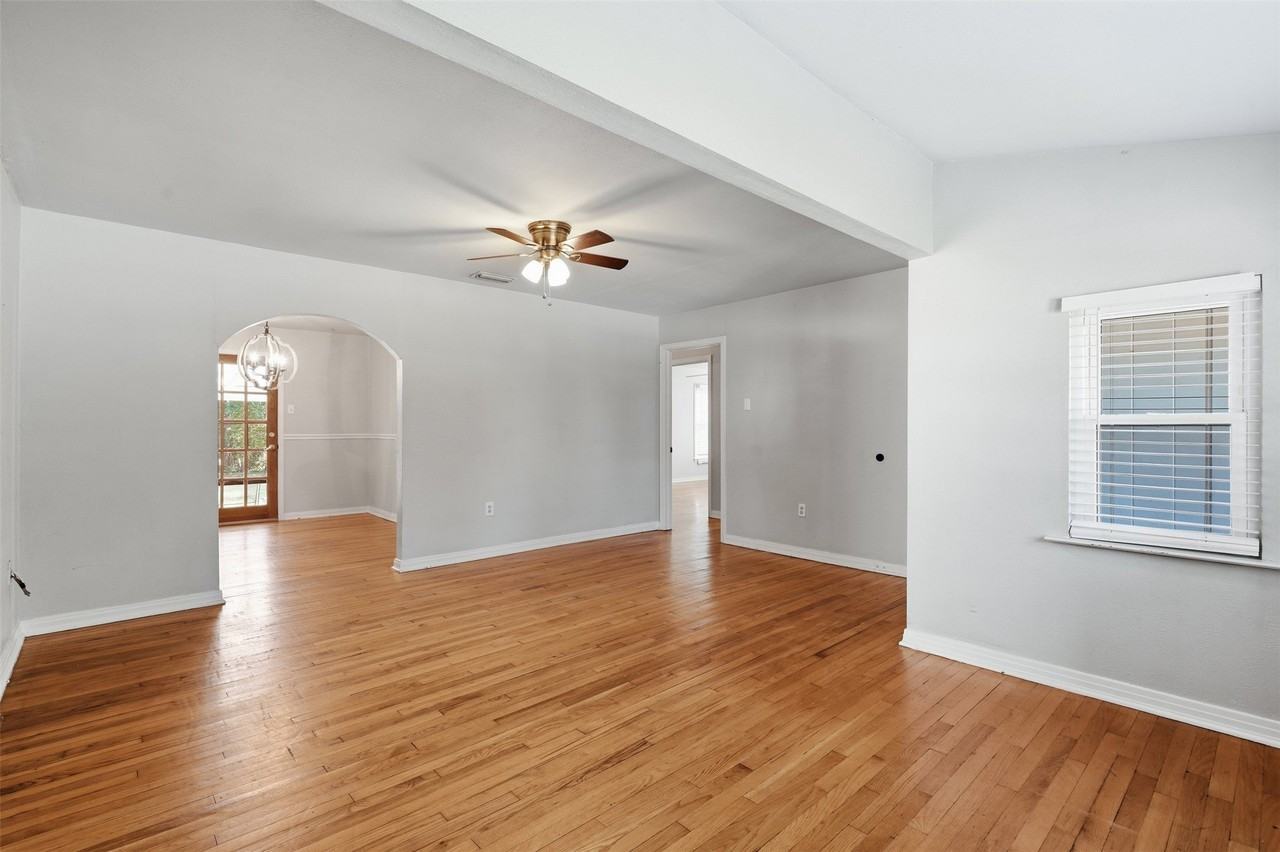 3412 Brady Ave - Photo 5 of 32