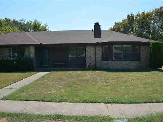 216 E Denton Dr