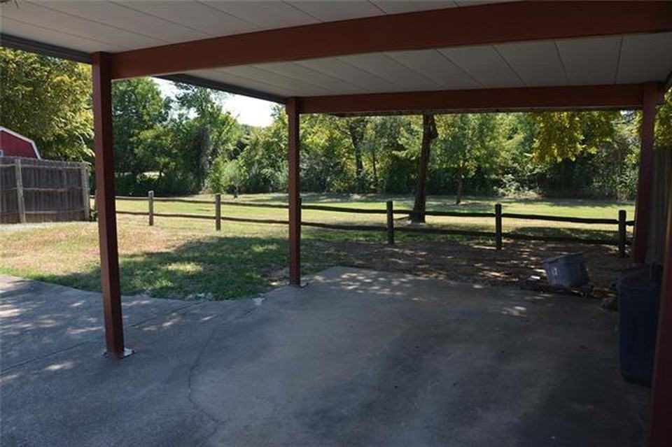 216 E Denton Dr - Photo 6 of 8