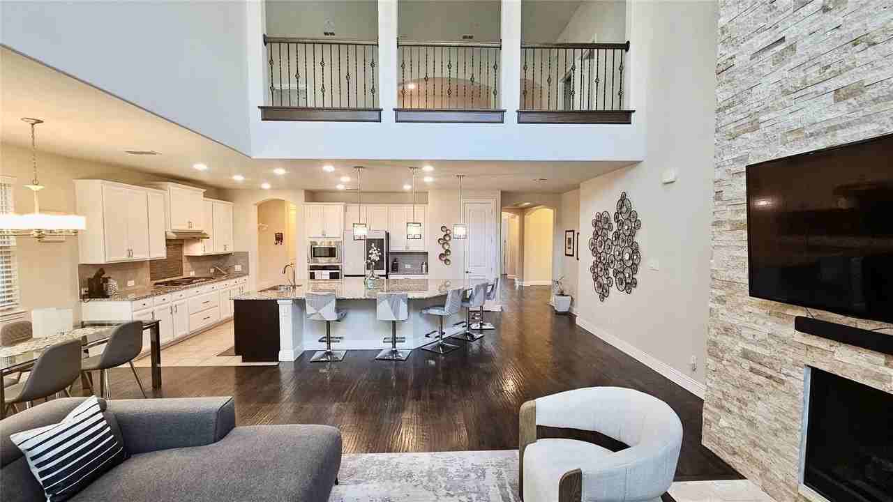 7324 Clementine Dr - Photo 6 of 40