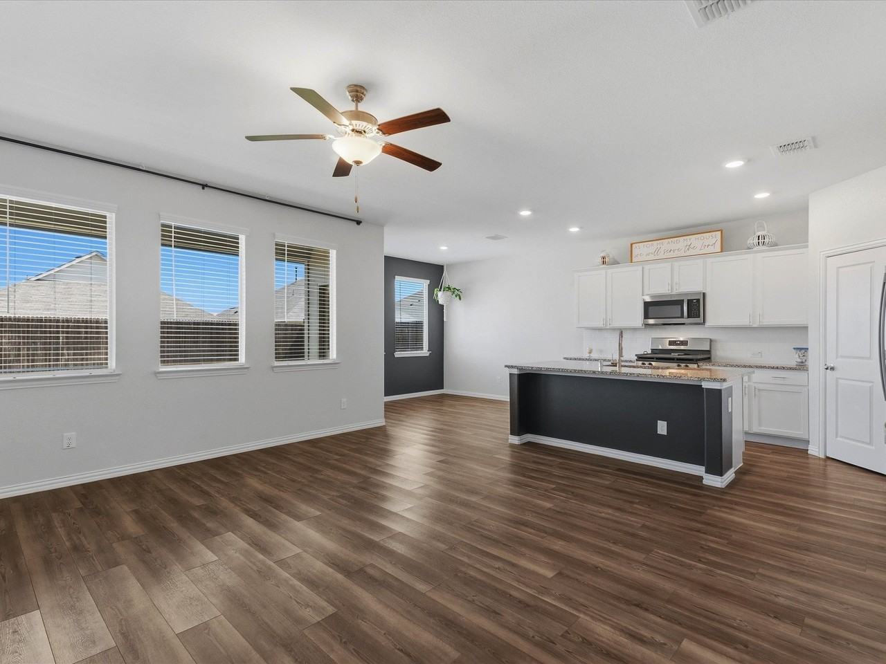 2137 Whispering Sage Blvd - Photo 4 of 32