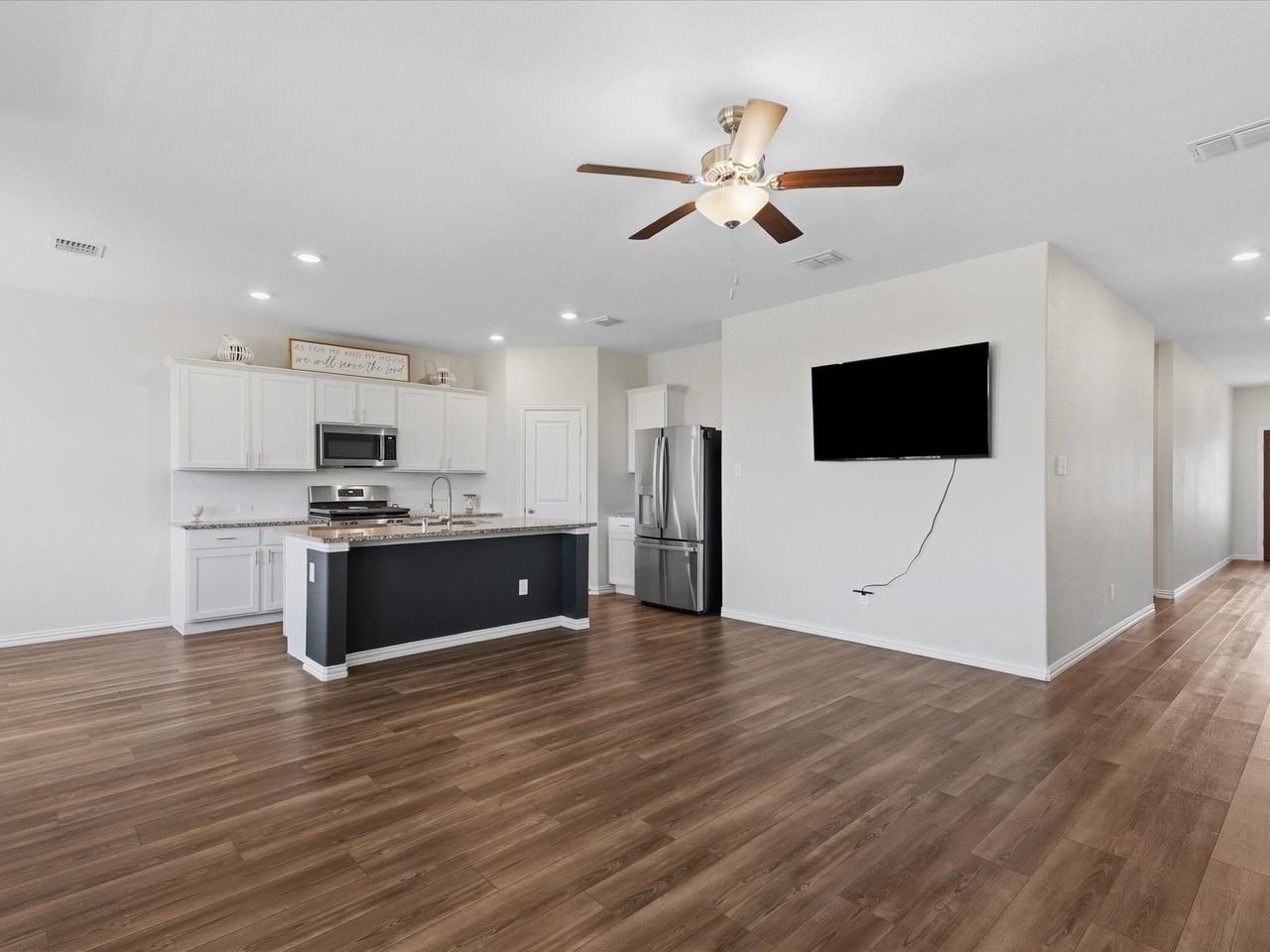 2137 Whispering Sage Blvd - Photo 5 of 32