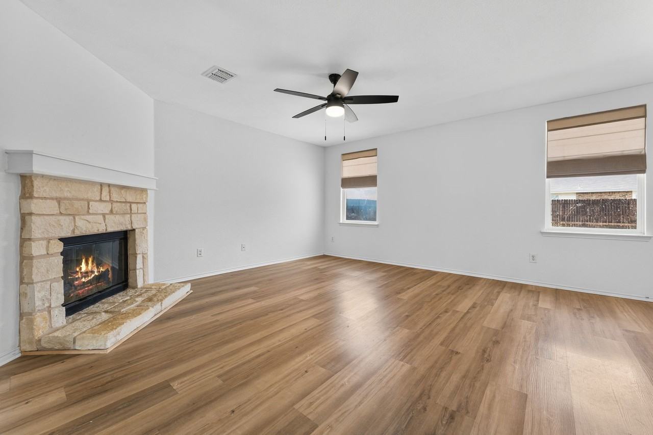 1725 Trego Dr - Photo 5 of 27