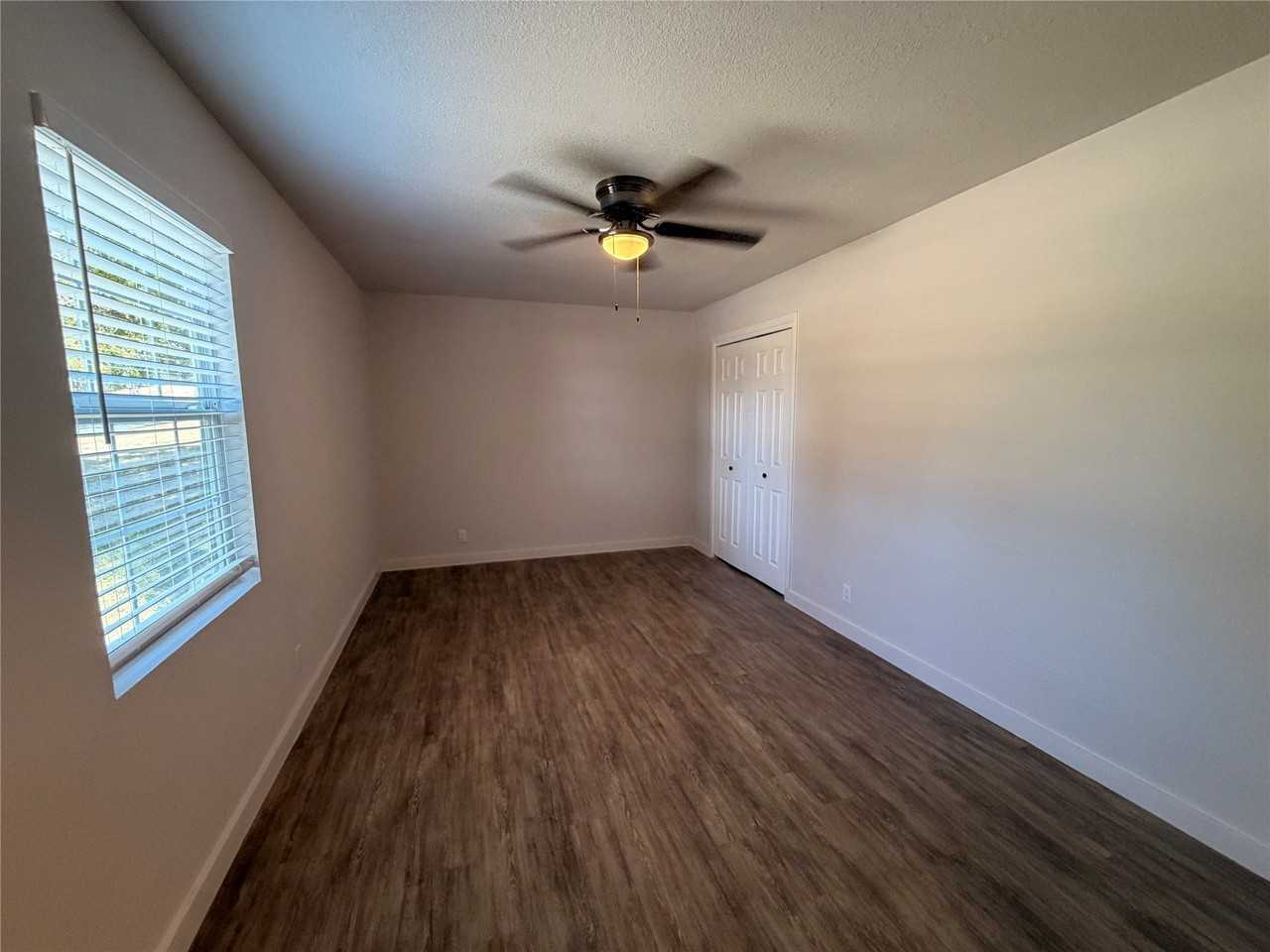 12244 Willowdell Dr - Photo 2 of 19
