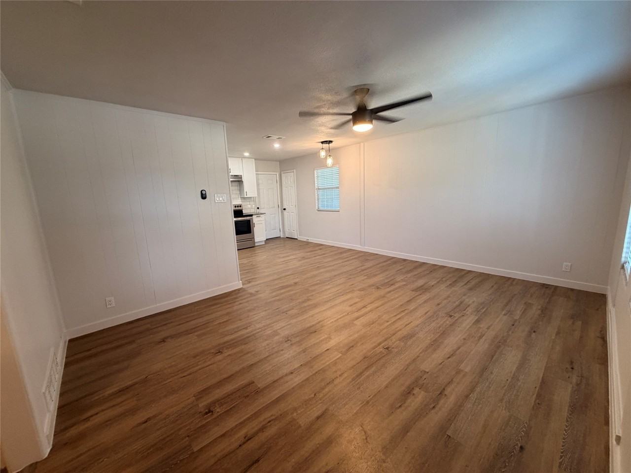 12244 Willowdell Dr - Photo 3 of 19