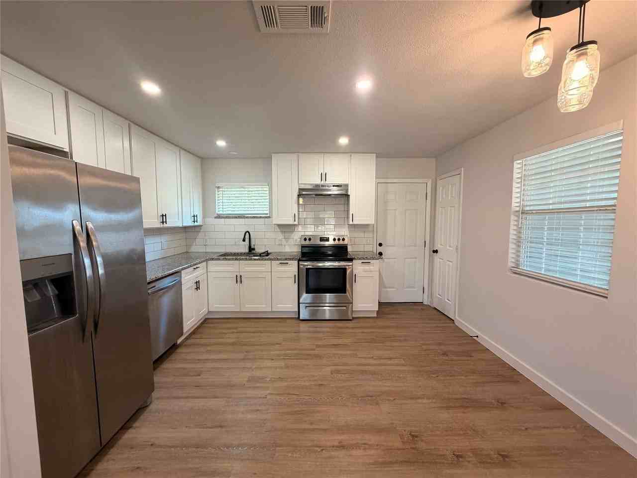 12244 Willowdell Dr - Photo 6 of 19