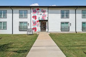 featured image of 321 E 8th St #107