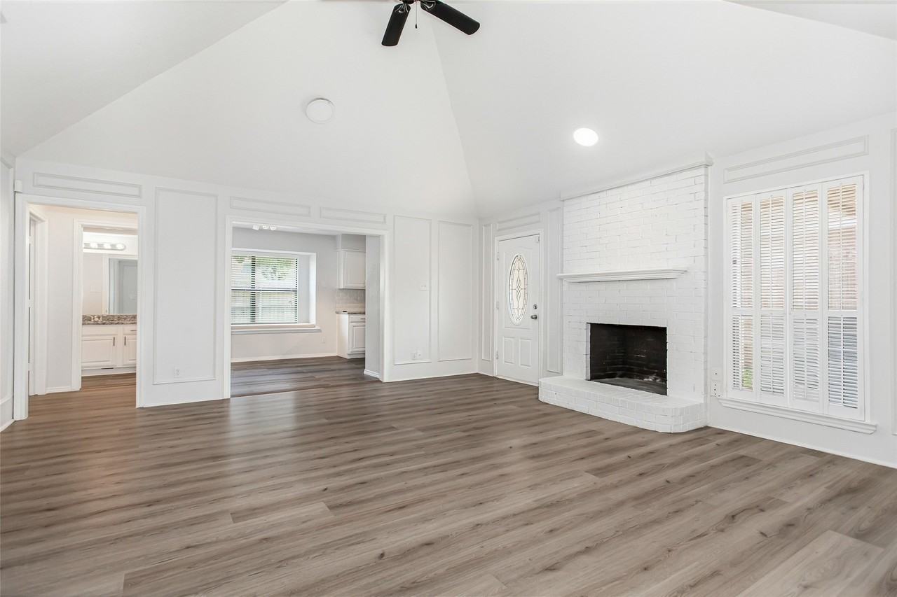 1016 Willowbrook Trl - Photo 2 of 29