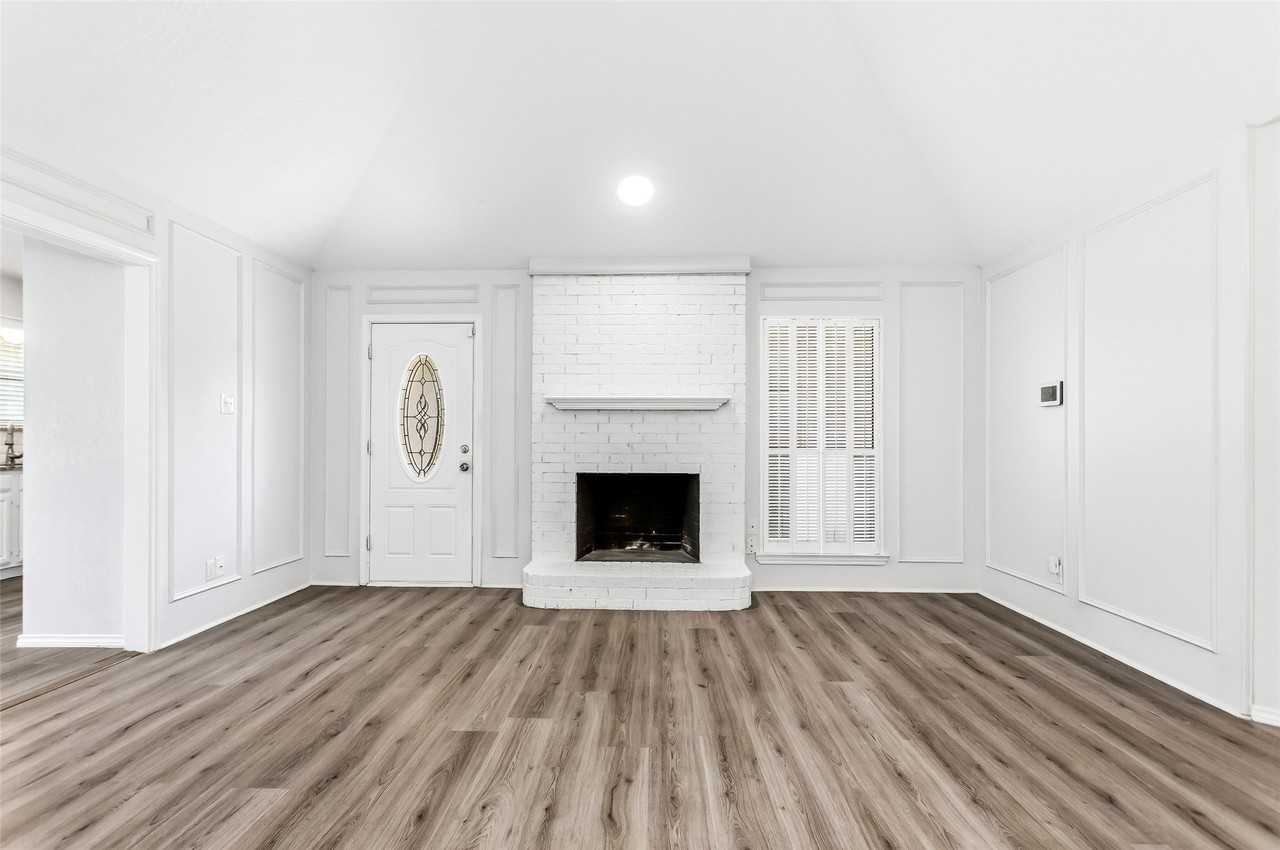 1016 Willowbrook Trl - Photo 3 of 29