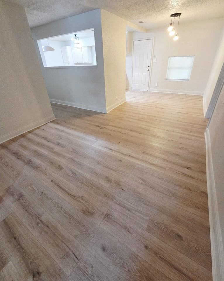 4112 Eastover Ave - Photo 2 of 10