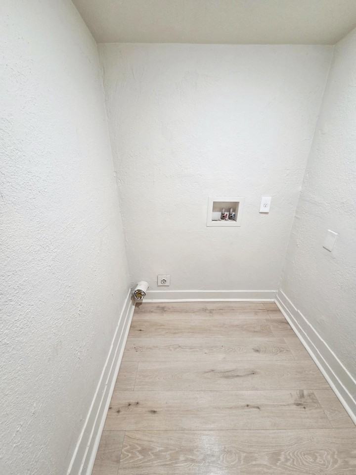 4112 Eastover Ave - Photo 6 of 10