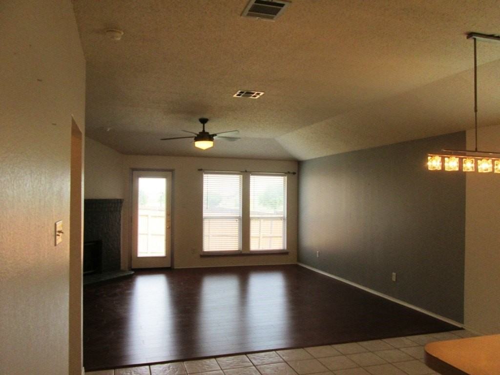 9102 Gaspard Ct - Photo 6 of 21