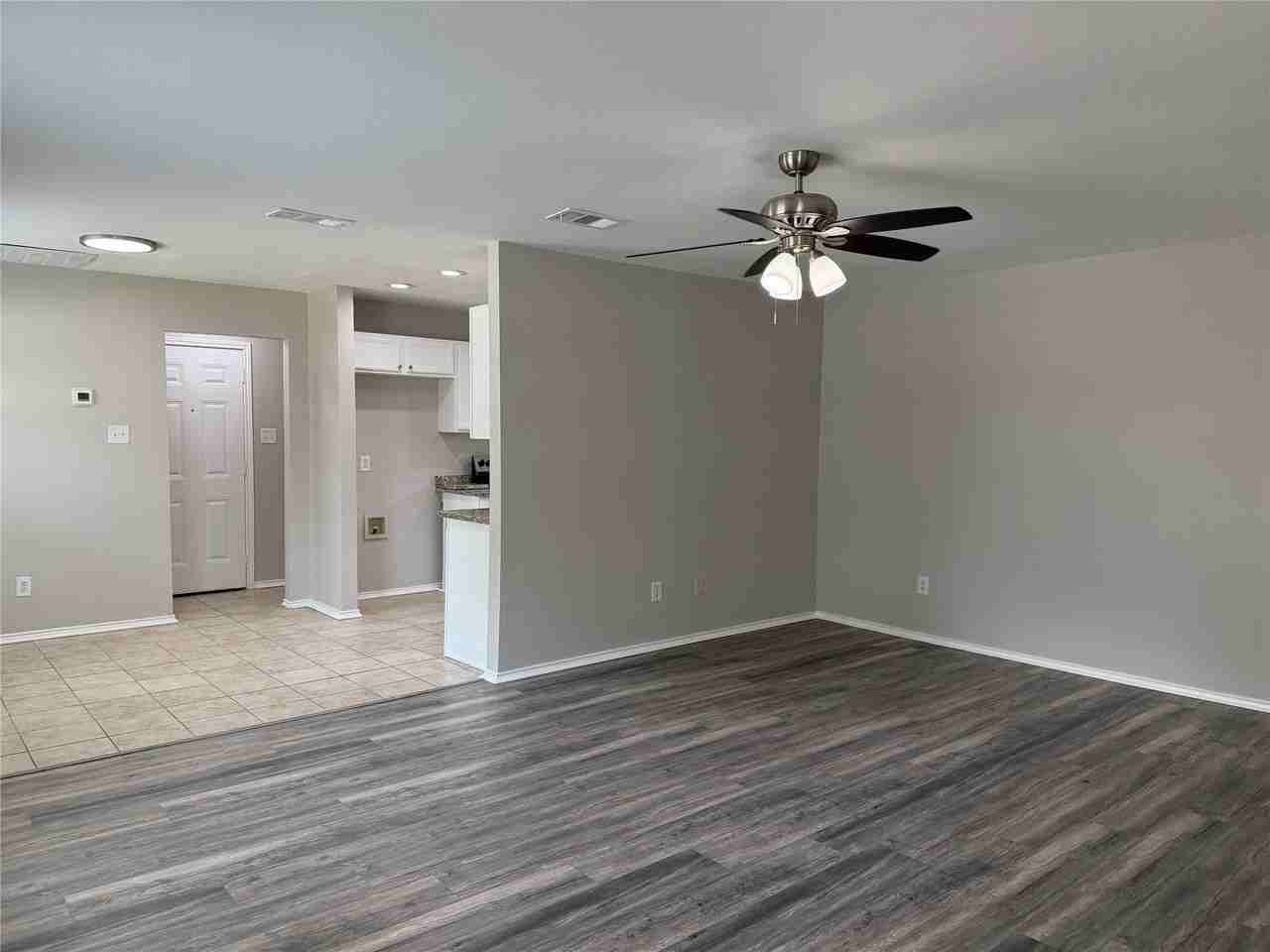 12905 Kleberg Rd - Photo 2 of 24