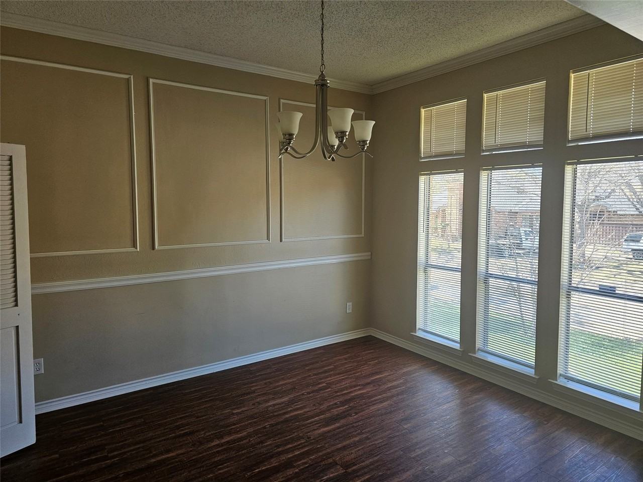 1340 Grand Teton Dr - Photo 3 of 33