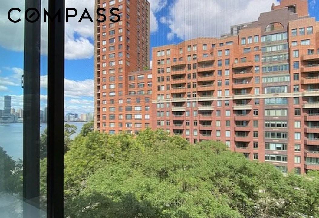300 Rector Pl #8E - Photo 2 of 13