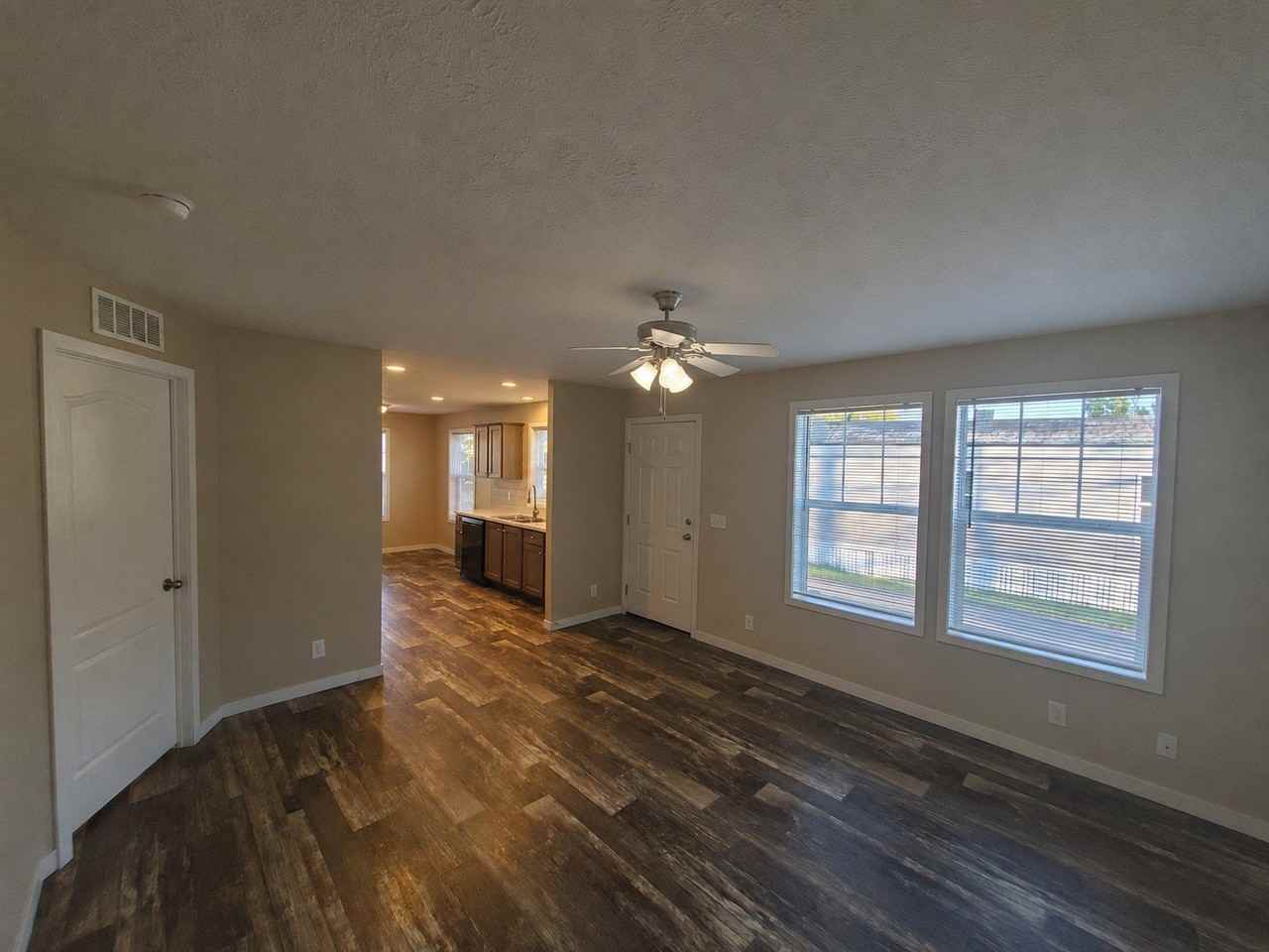 15 Starling Hill Dr #240 - Photo 2 of 9