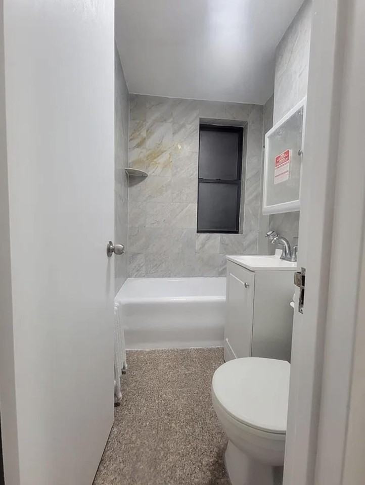 201 E 35th St #6G - Photo 4 of 4