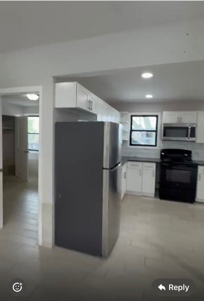 7221 Burchell Ave - Photo 2 of 4