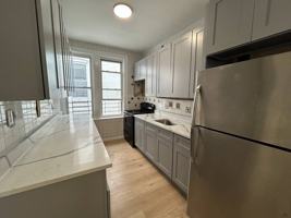 featured image of 2116 Virgil Pl #2