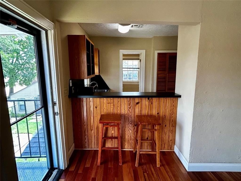 731 Jenkins Ave #B - Photo 3 of 13