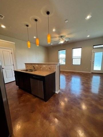 491 S Fretz Ave - Photo 3 of 22