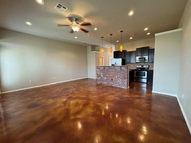 491 S Fretz Ave - Photo 5 of 22