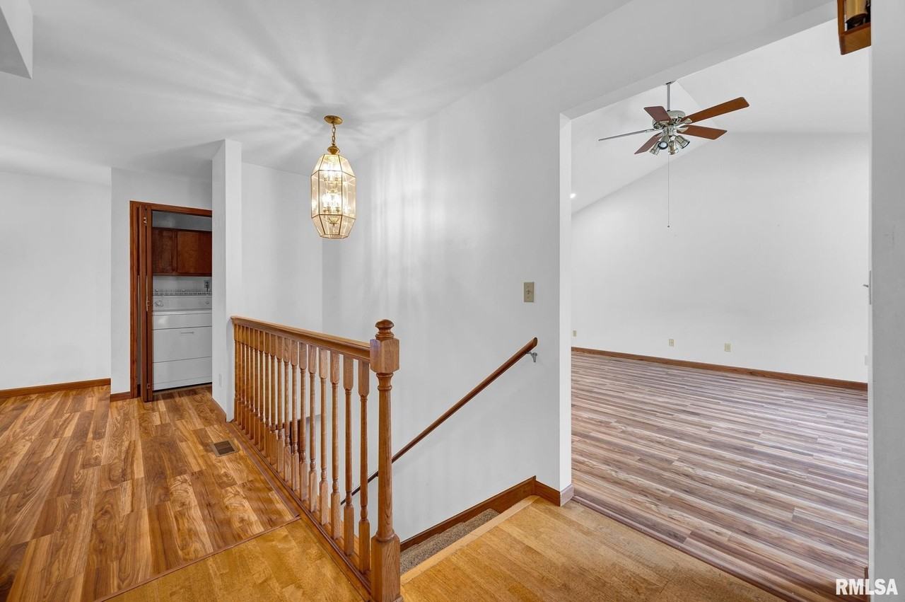2321 W Pintura Ct - Photo 2 of 36
