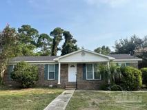 3244 Maplewood Dr - Photo 1 of 1