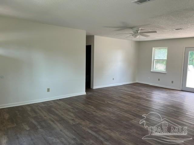 3244 Maplewood Dr - Photo 3 of 12