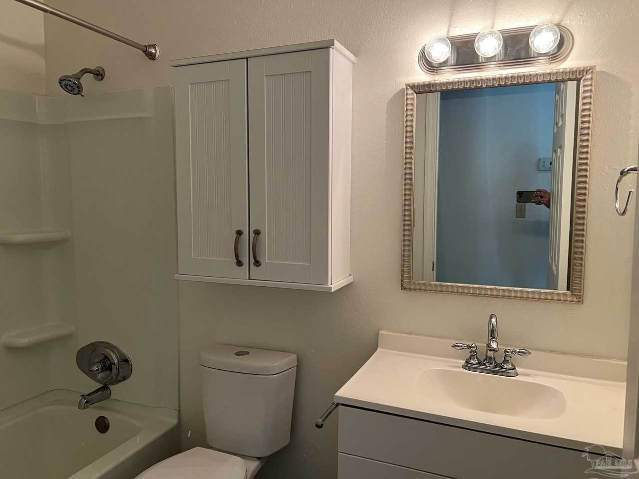 3244 Maplewood Dr - Photo 7 of 12