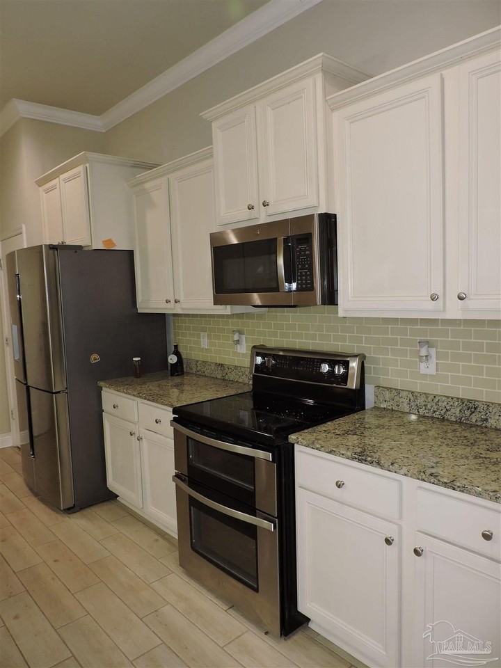 4221 Essex Terrace Cir - Photo 7 of 19