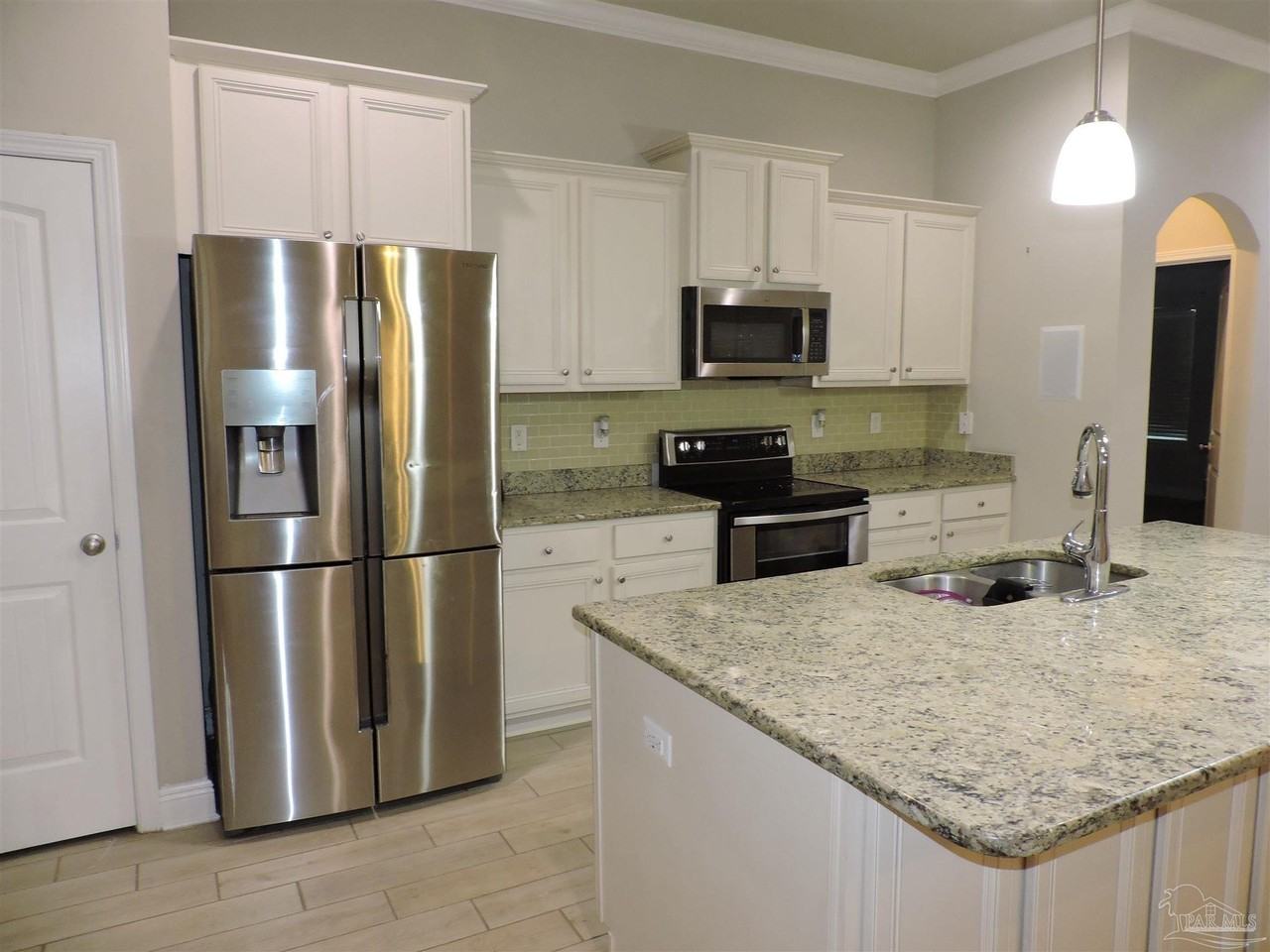 4221 Essex Terrace Cir - Photo 5 of 19