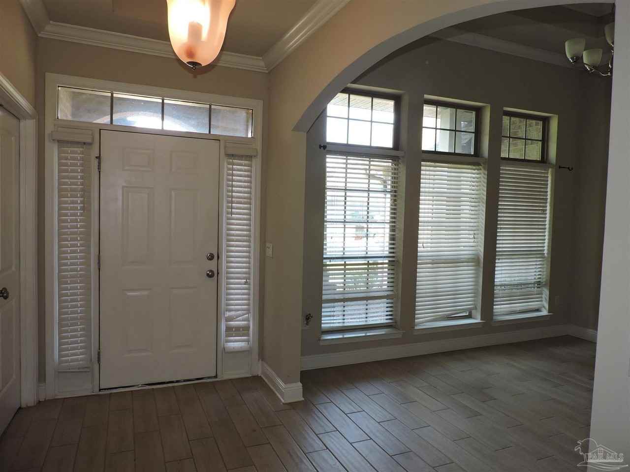 4221 Essex Terrace Cir - Photo 3 of 19