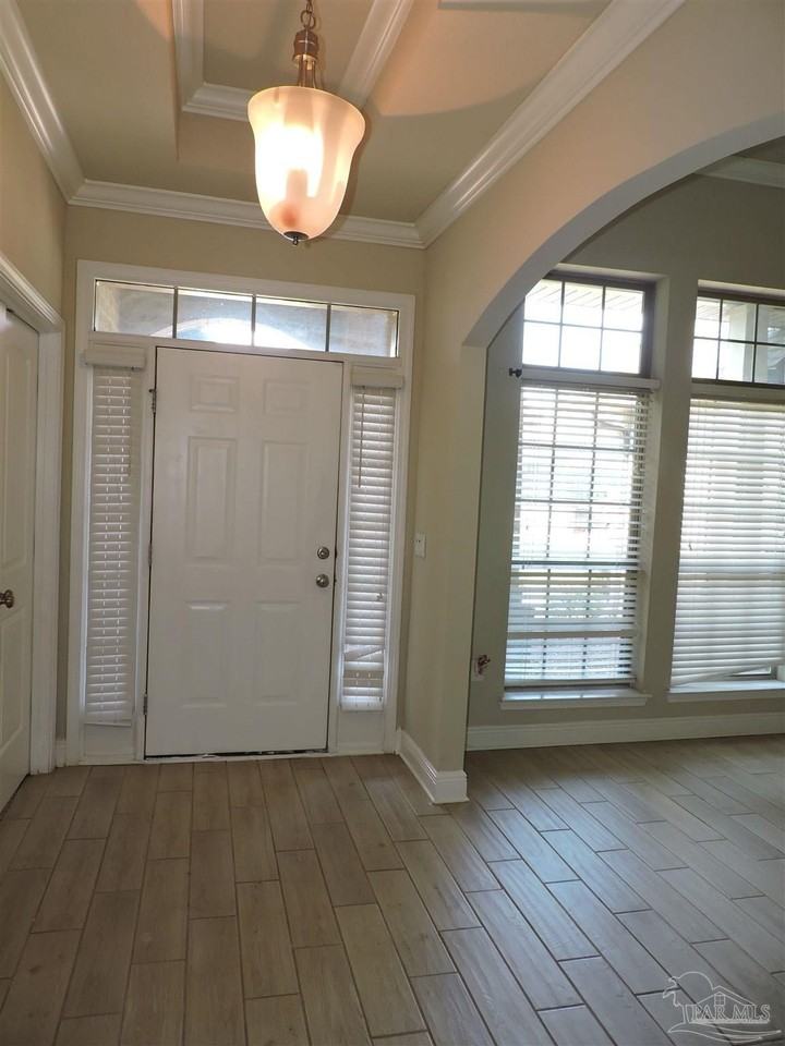 4221 Essex Terrace Cir - Photo 2 of 19