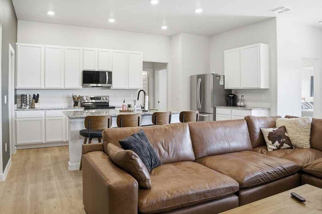 6237 Poppy Dr - Photo 4 of 24
