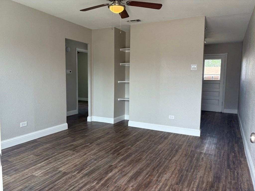 3212 W Kansas Ave - Photo 2 of 10