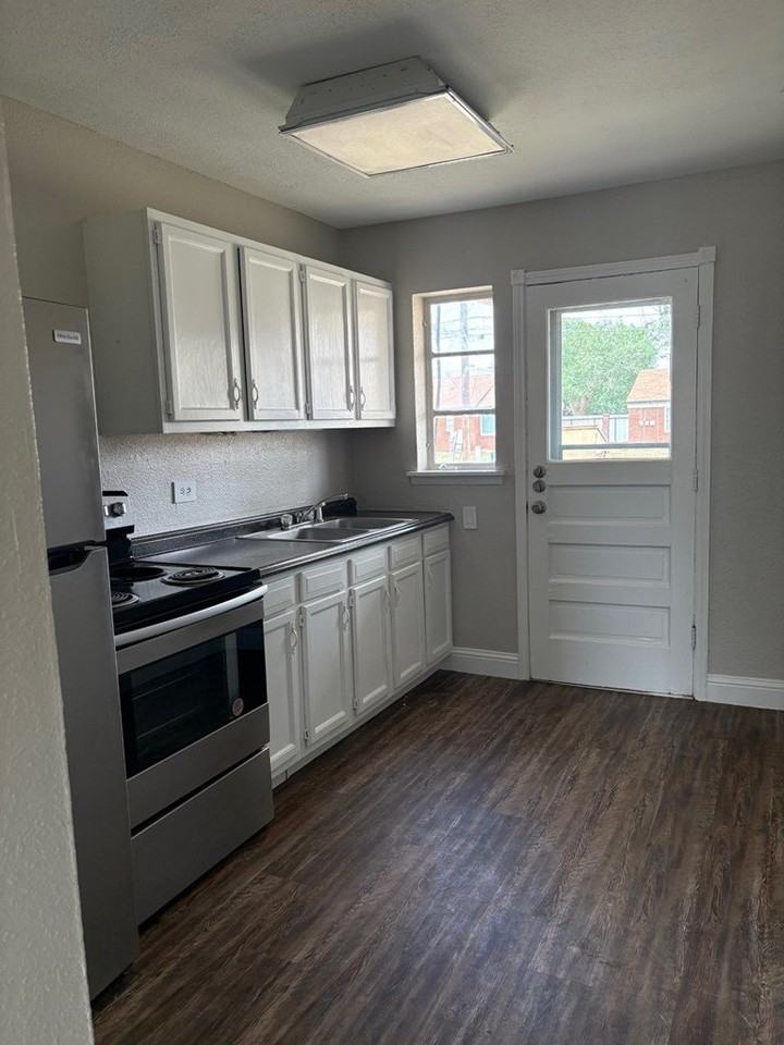 3212 W Kansas Ave - Photo 4 of 10
