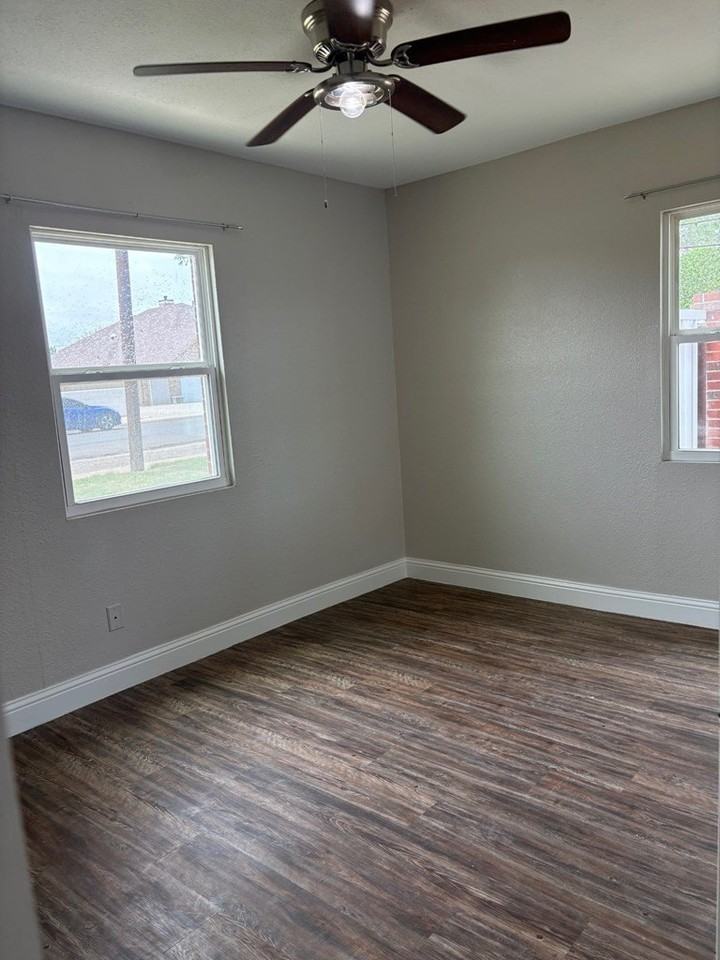 3212 W Kansas Ave - Photo 7 of 10