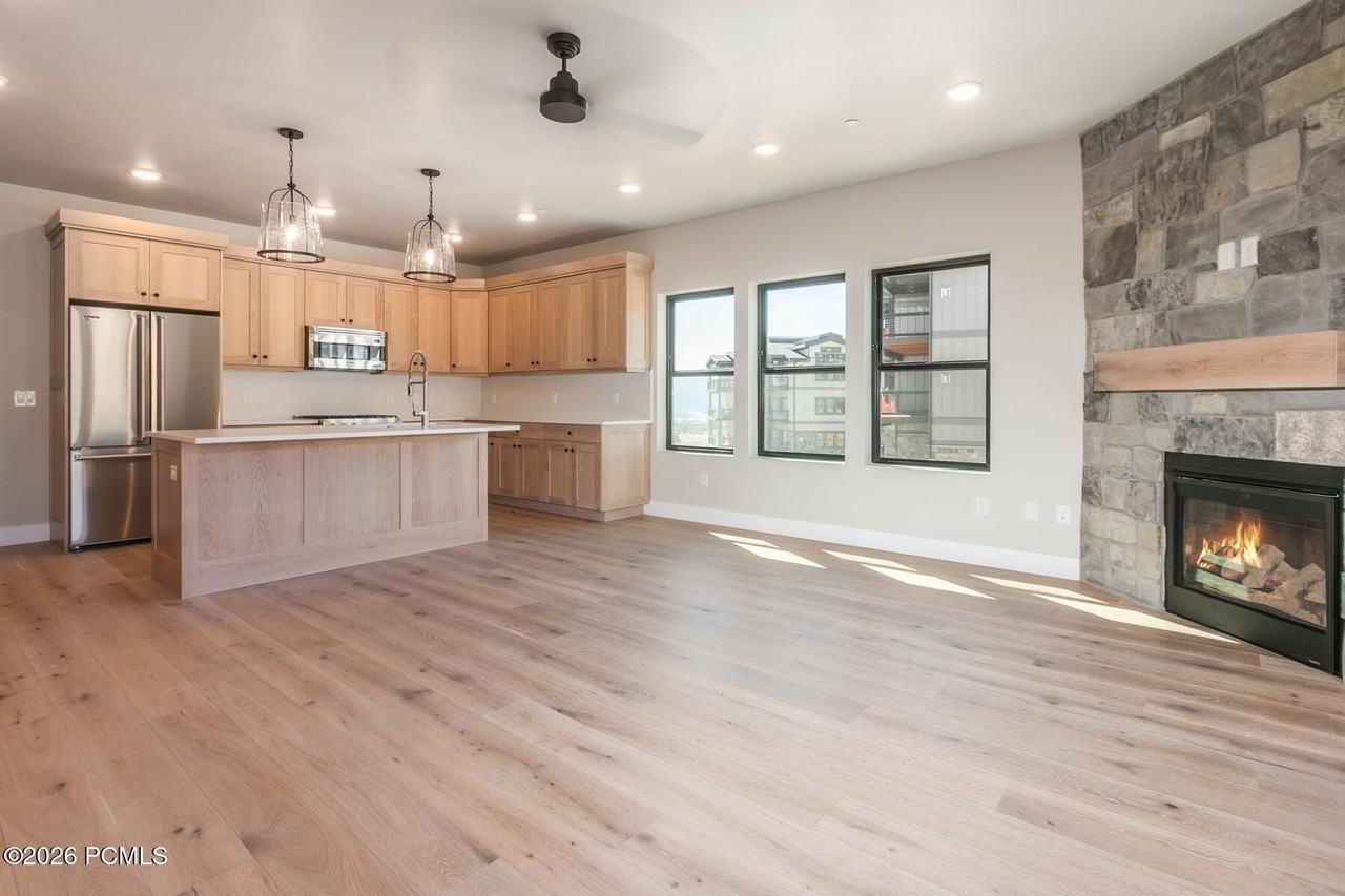 1124 W Vos Cir #203 - Photo 5 of 20