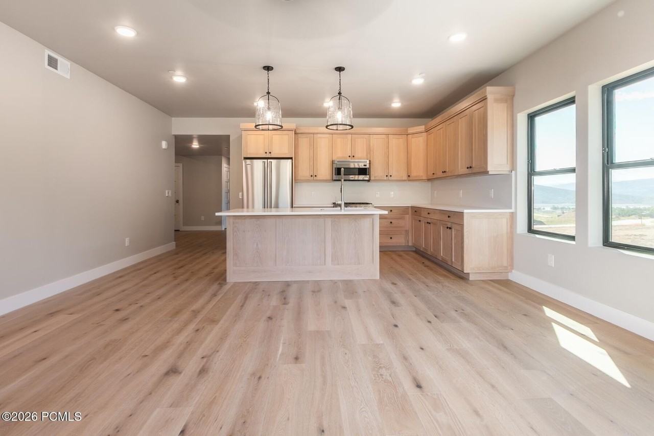1124 W Vos Cir #203 - Photo 6 of 20