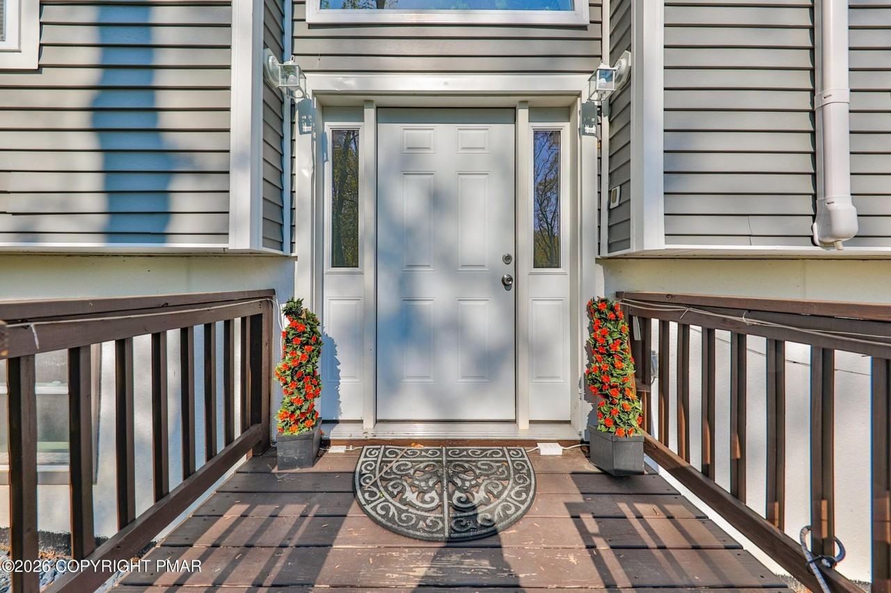 125 Larch Dr - Photo 2 of 22