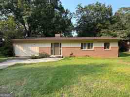 featured image of 2720 Hollywood Dr